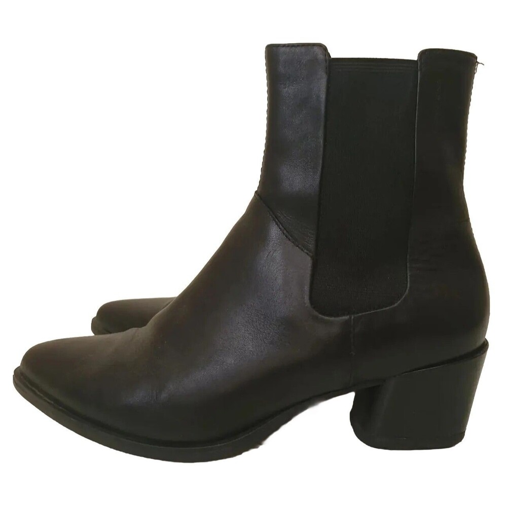 37 Vagabond Black Leather Slip-on Pointed Ankle Boots